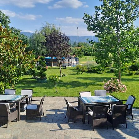 Green Villa Rodna 斯科普里 外观 照片