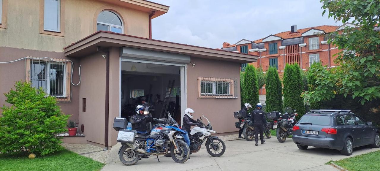Green Villa Rodna 斯科普里 外观 照片