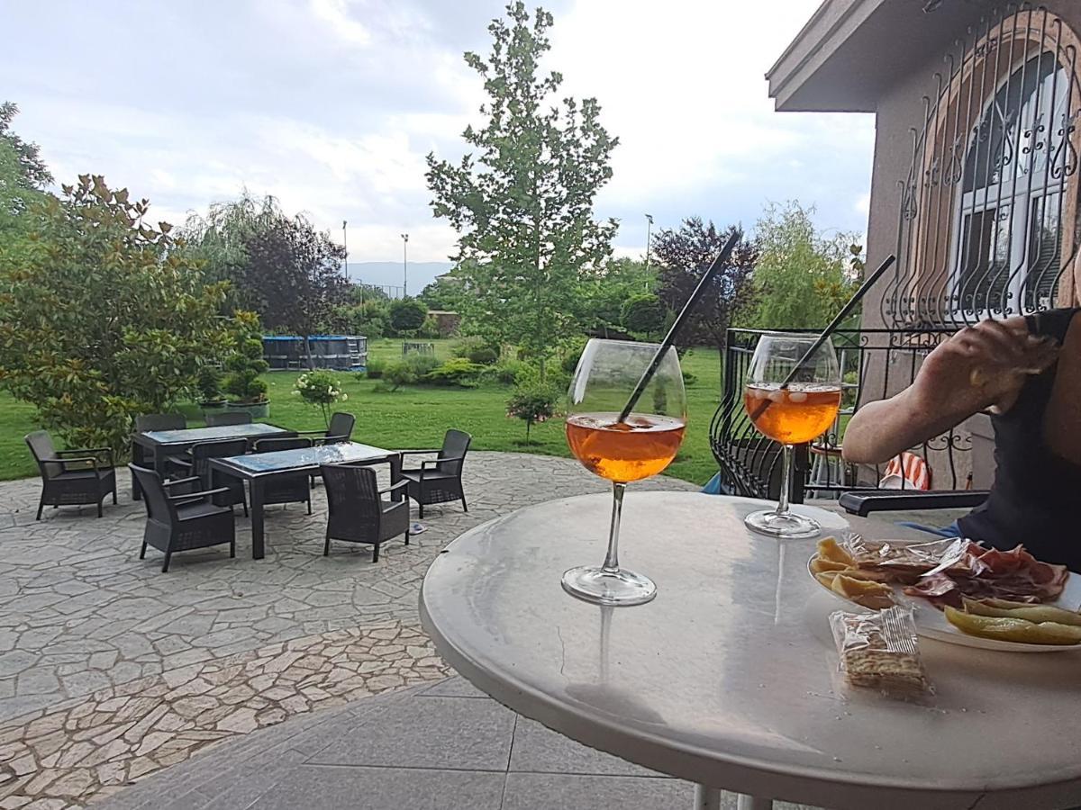 Green Villa Rodna 斯科普里 外观 照片